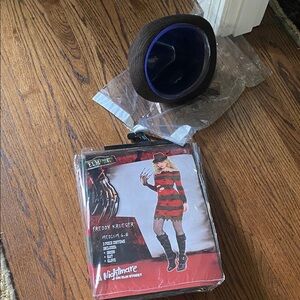 Ladies - Freddy Krueger Costume with Hat and claw